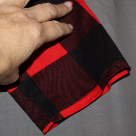 Size 1x Red and Black Buffalo Check just above knee length - Picture 3 of 5